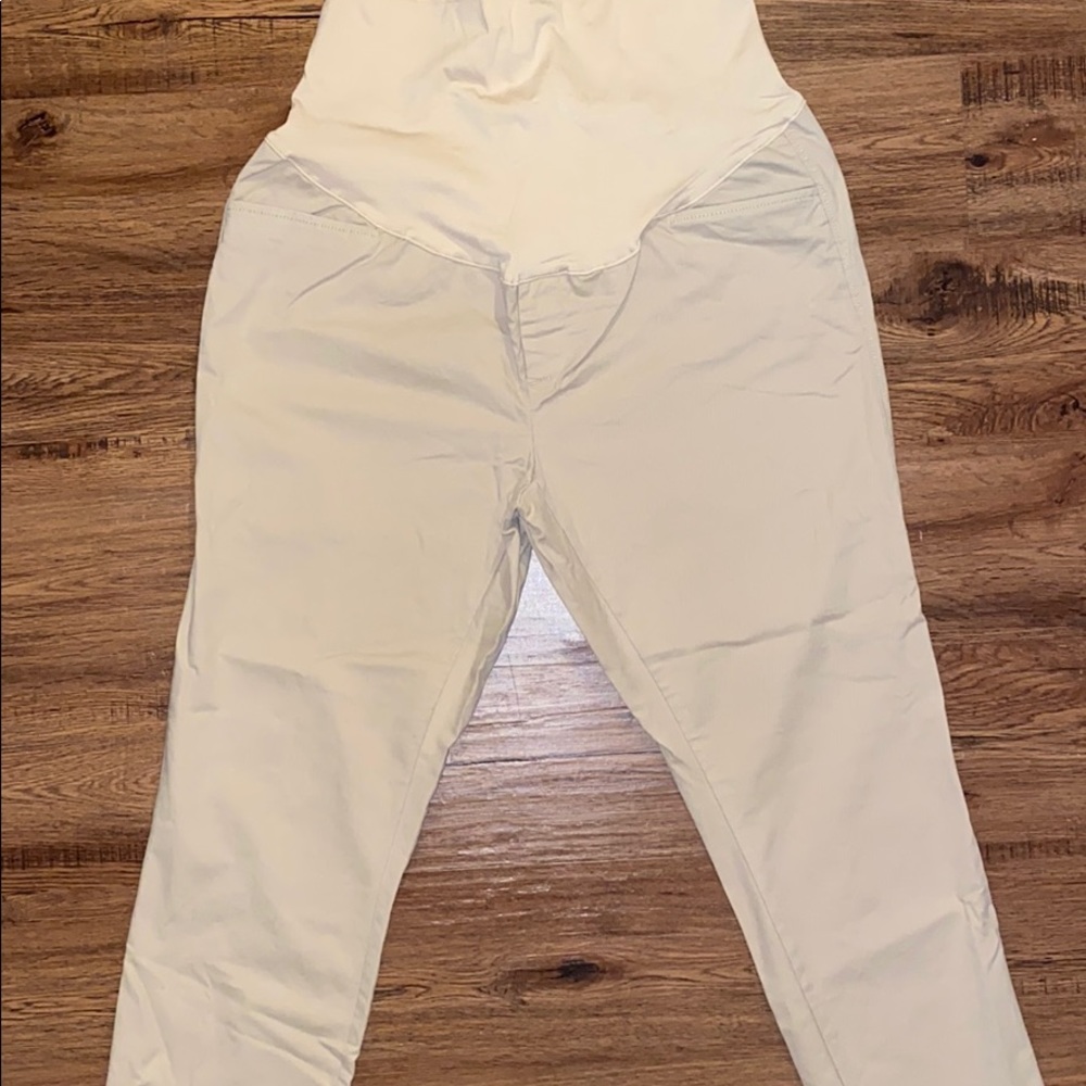 🛑SOLD 🛑Old Navy Maternity pixie pants - Picture 2 of 4
